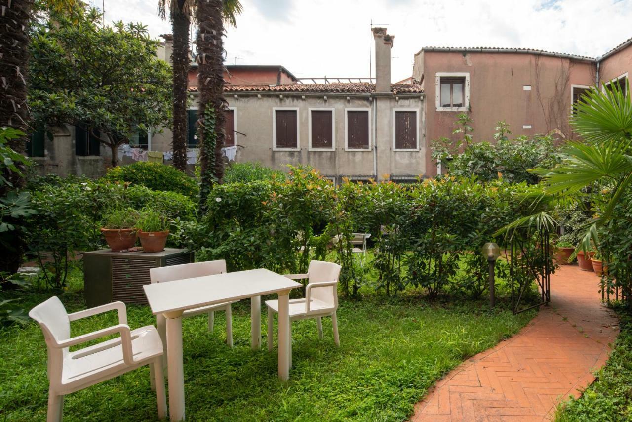 Garden apartment Venetië Buitenkant foto